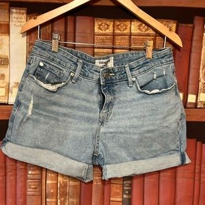 Denizen Levi’s denim shorts women’s size 8 waist 29